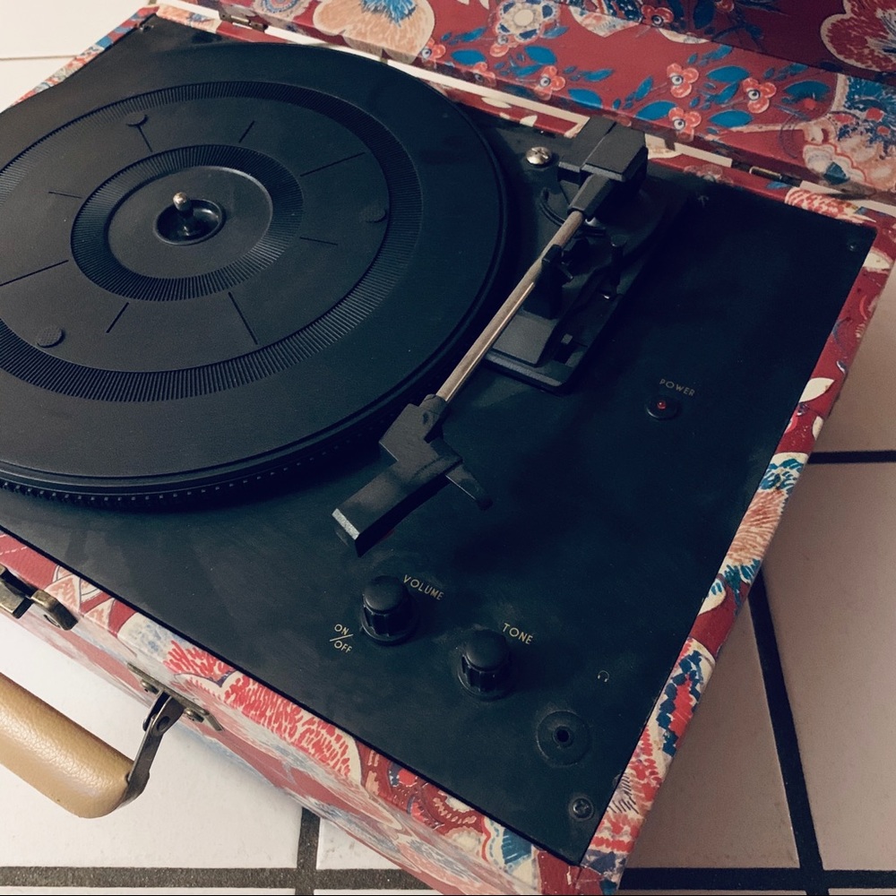 Crosley Portable Record Player - Picture 4 of 4